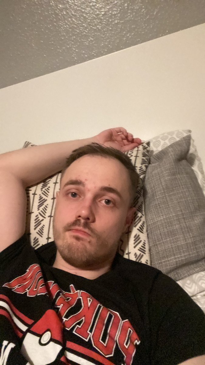 Rhys_Paco9's tweet image. Went from feeling awesome and on top form on the left to worthless, unwanted, and pushed out and just complete shite on the right… I don’t want attention or messages just need to say out load somewhere… F*** this world it’s crap 🙄