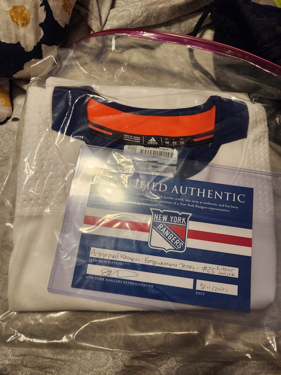 StatBoy_Steven's tweet photo. 🚨#NYR GIVEAWAY🚨

I don't think I've ever done a giveaway with a jersey that was worn by a player.

Entering the month of March where the NHL celebrates Women's Empowerment, here's a Women's Empowerment warm-up jersey worn in 2021. 

Like, follow and retweet for a chance to win! https://t.co/c0bQAUgmth