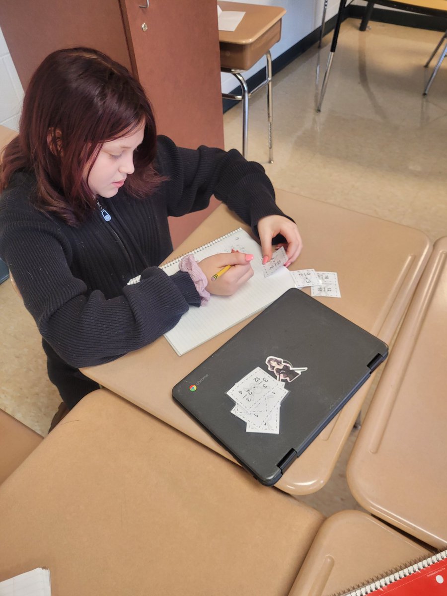 WoodlandIntDual's tweet photo. ¡Nosotros escapado! 5th Dual students participated in a bridging lesson in math that ended with a Breakout Room in Spanish! Mission accomplished. Way to go Wildcats! @d50intermediate @WoodlandDual https://t.co/lCM1QTr9WU