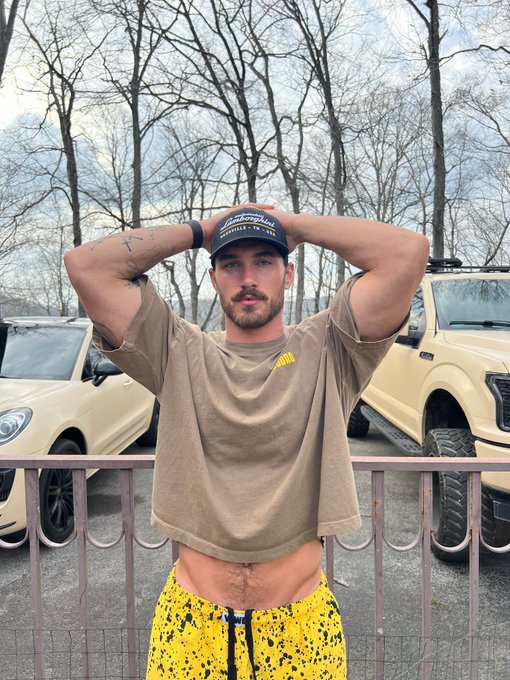 im tired and need a nap before I snap on someone https://t.co/d0ubN9Bb3x