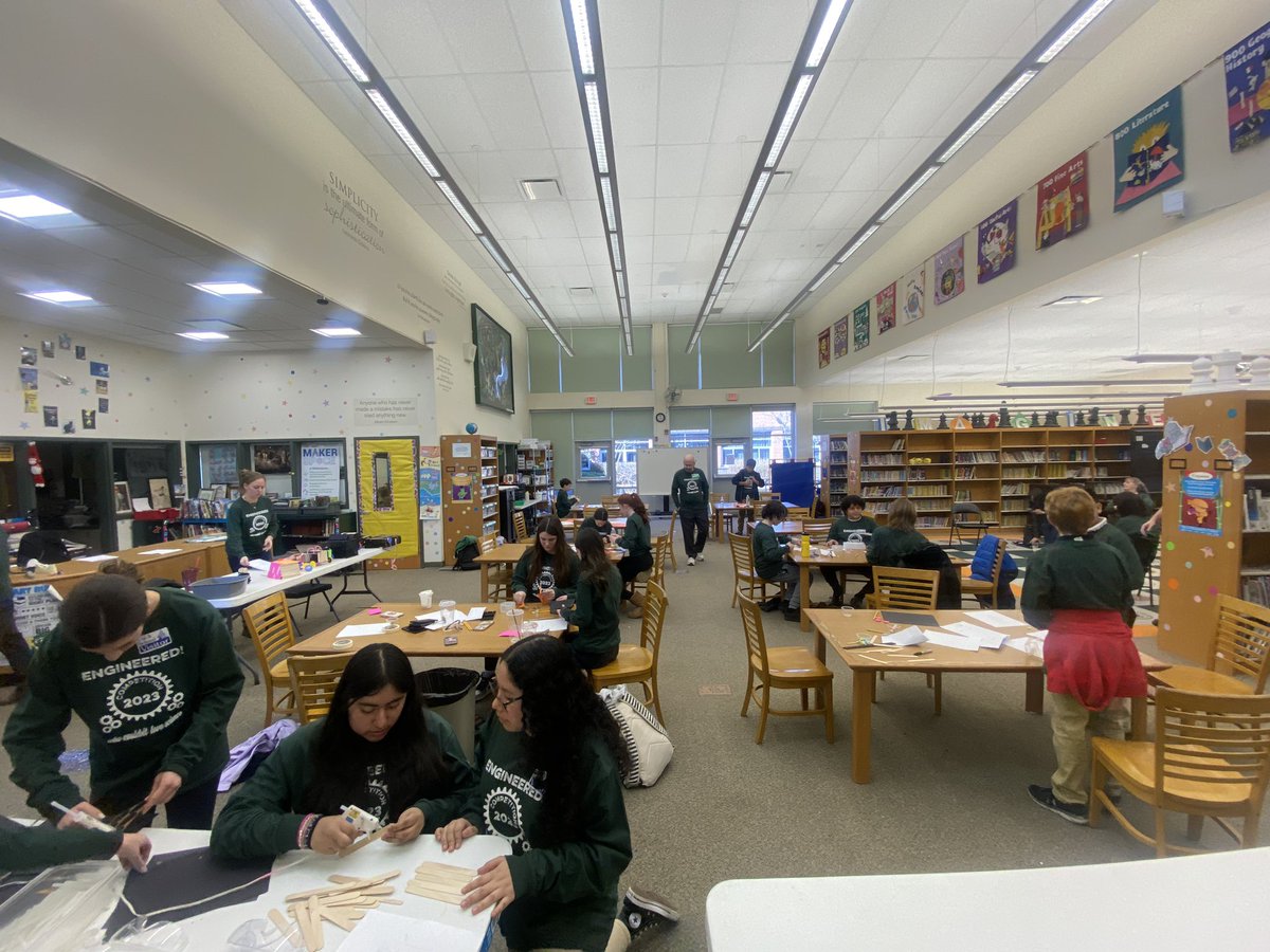 LBPSMaiello's tweet photo. Thank you @AllisonWiesel for another great year of the Engineered! STEAM Competition! This is one of our favorite events! @rbmsROCKETS  @SBS_Tigers  #RBBisBIA https://t.co/mHssrrWlUq