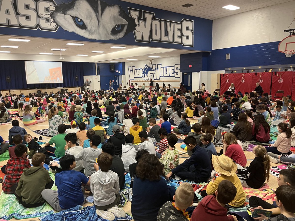 MJansenAD's tweet image. ⁦@RMMachesky⁩ helped ⁦@WassWolves⁩ launch March Is Reading Month at our annual READ IN! Thank you Miss LaRocca for sharing our theme of “It’s Never a Bad Time to Read a Good Book”.