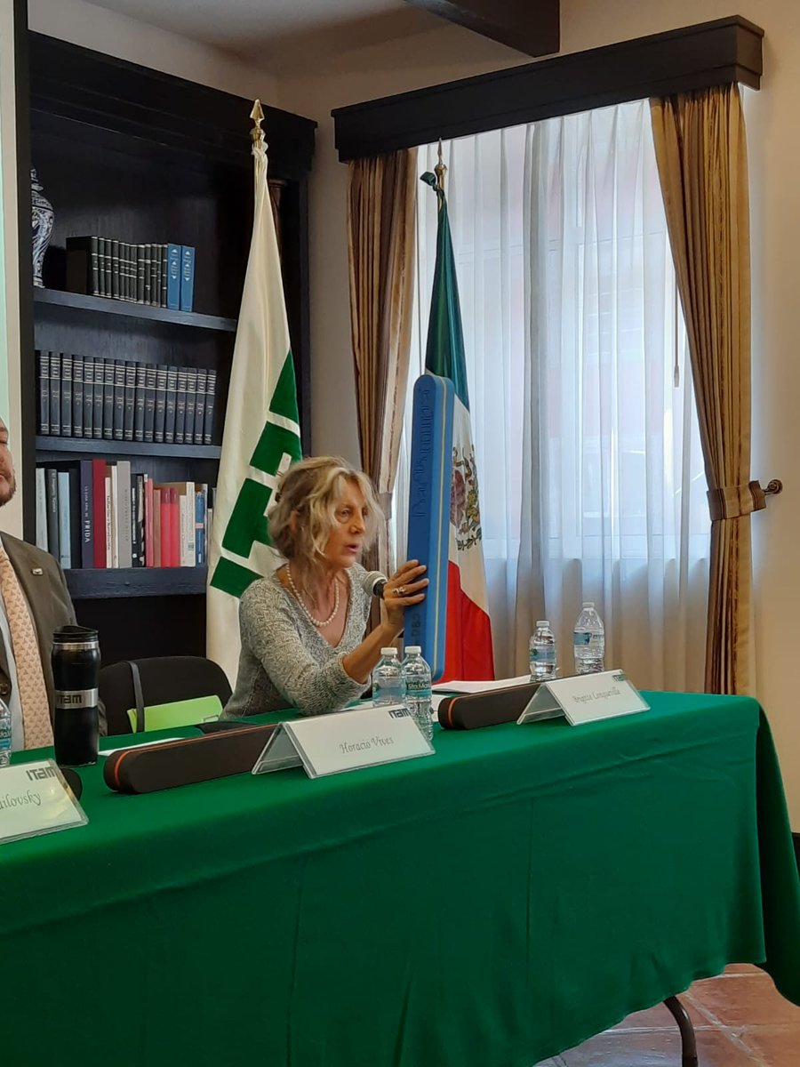 DAE_ITAM's tweet image. Muy agradecidos con Brigitte Longueville, fundadora del Alineamiento Restaurativo y co-inventora @BackMitra por su conferencia magistral.

Enseñó a #estudiantes #integrantes de la comunidad #ITAM la importancia de cuidar el cuerpo físico y emocional.

 @SolsticeYoga #DAE @ITAM_mx