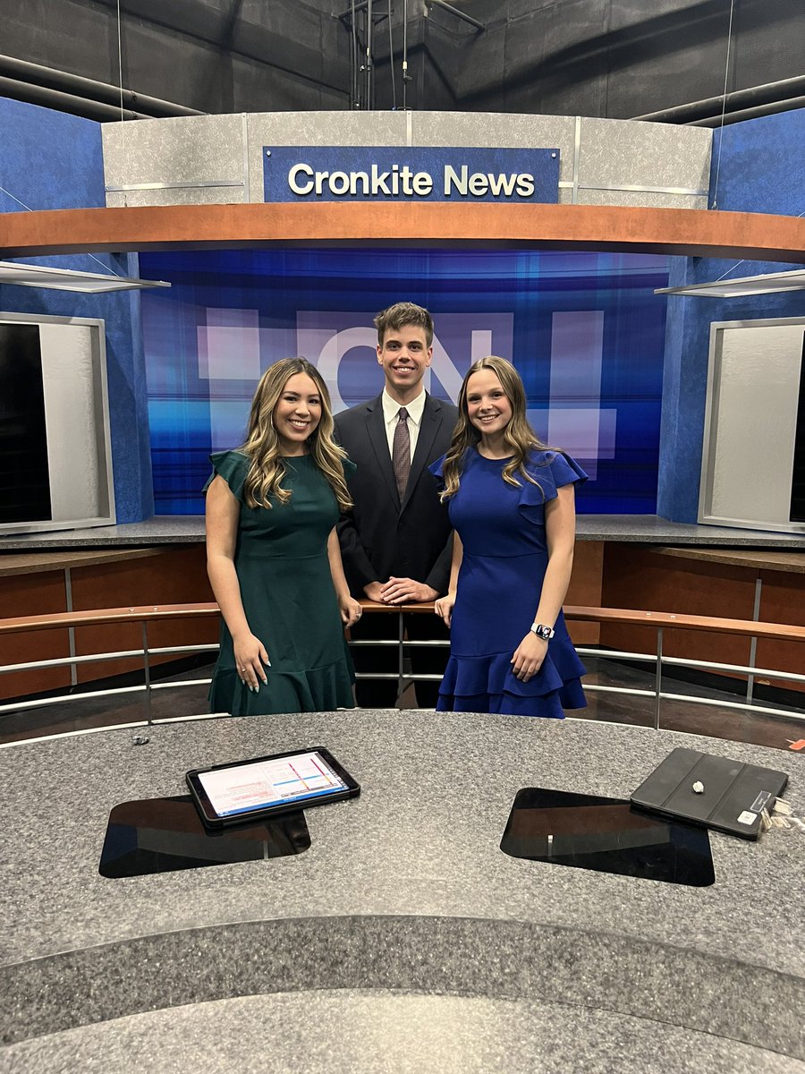 Had a great time anchoring todays newscast with @_alyssamunoz and @kadedcameron! Tune in to @cronkitenews on Arizona PBS at 4:30pm to see the show!