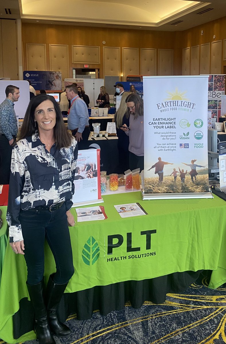 MichelleKnowsIt's tweet photo. Come in by #BCIFT suppliers night and let’s chat #Earthlight Vitamin D @PLTHealth #pacificnorthwesttrifecta for the win https://t.co/T4Abrpacsx