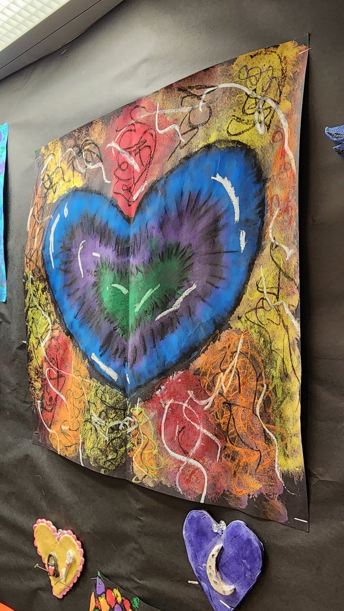 jfalcon728's tweet photo. @TXarted @NISDBriscoe #bigartday23  Ceramic heART display https://t.co/kQ3OGr1FA1