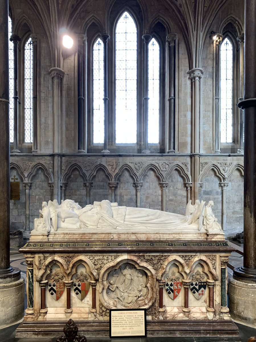 StudioTeaBreak's tweet image. Thursday #PortraitChallenge! 
Tomb of Lord Lyttelton, died 1876, sculpted by James Forsyth @WorcCathedral 

en.m.wikipedia.org/wiki/James_For…

en.m.wikipedia.org/wiki/George_Ly…