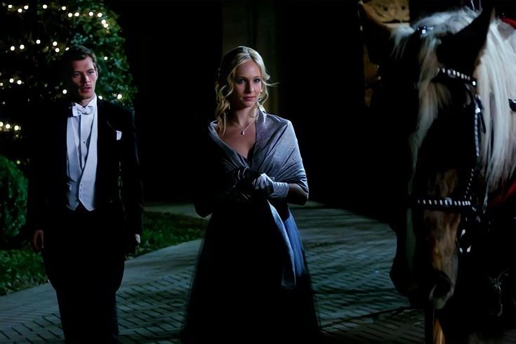 thinkrklaroline's tweet photo. this episode will always be iconic https://t.co/5npaXZ4th1