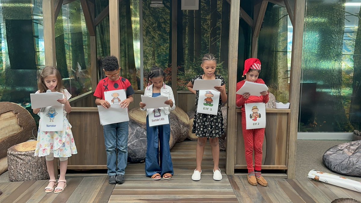 MrsVanderTuig's tweet photo. All the hard work has paid off!! My students were FANTASTIC presenting their Readers Theater today! 🎭📝🎉 https://t.co/IBqi2R3wkQ
