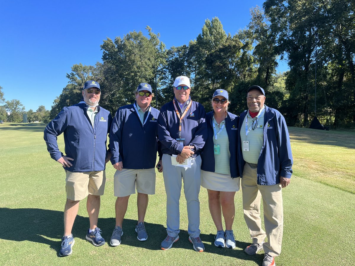 FirstTeeMS's tweet image. Who is ready for #FirstTeeCentralMS Spring Classes to start? BIG News Coming👏🏻👏🏻👏🏻 We are building game changers!!
#buildinggamechangers #FirstTee #youthdevelopment #kids #golf #fun #corevalues #lifeskills #youthgolf #girlsgolf #charactertraits #coaches #mentors