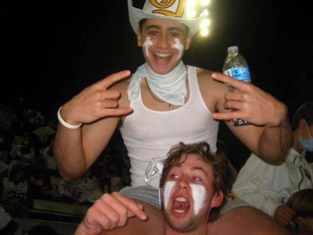 odeastudentpage's tweet image. STATE QUARTERFINALS TOMORROW AT THE TACOMA DOME AT 345
THEME IS WHITEOUT 
GET ROWDY FOR YOUR BROTHERS MANDATORY ATTENDANCE