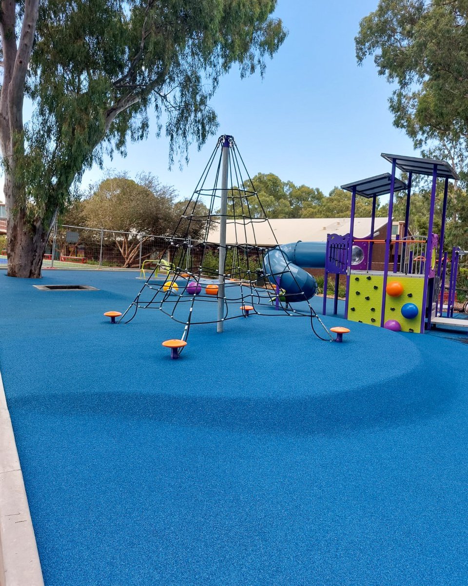 Surfcongroup's tweet photo. St Agnes Primary school recently received an upgrade to this extensive #playspace! Our team installed the #rubbersoftfall #safetysurfacing using PlayKote Precoat Granules.
#wetpour #playandlearn #playground #playgroundsurface #natureplay #waterplay #playgrounddesign
@EraPolymers https://t.co/jxEkvwoXhv