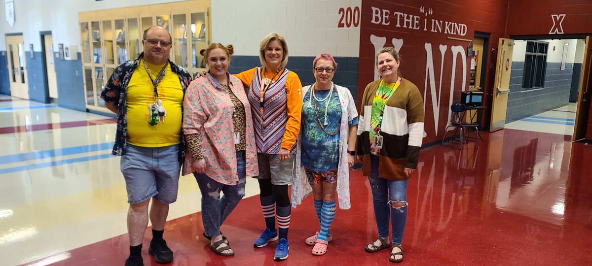 Wacky Tacky Wednesday at OMS 😁 <a href="/OMS_Chargers/">Oakland Middle School</a>