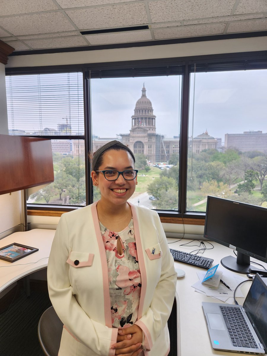 alyzzamariee's tweet photo. Took a break from advocating to check out @VistraCorp Austin office. Beautiful view!! https://t.co/FfQda0xy2H