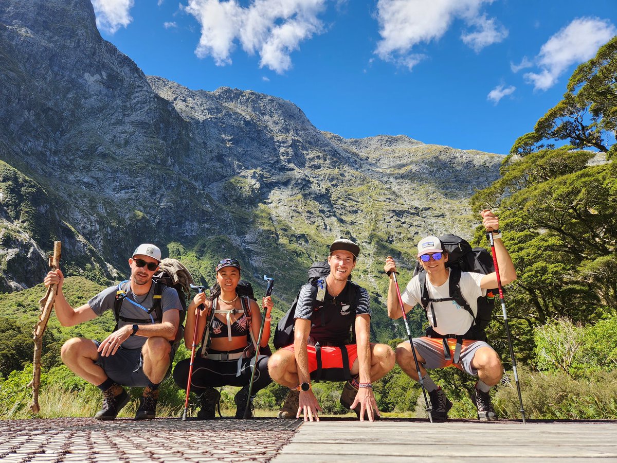 JanezMikec's tweet photo. Milford Track - 53.5km and 4 days of hiking off-grid through one of the nicest places in New Zealand. FYI, the hike is typically sold out within 5 minutes a year in advance when the bookings are open!
1/5 🧵 https://t.co/FD3YecOFS4
