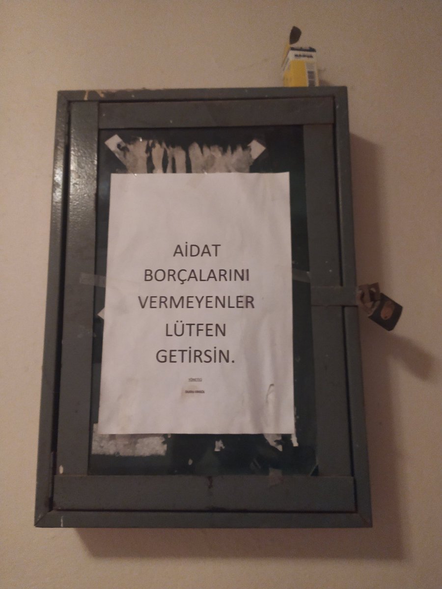 Arkadaşlar binada aidat borçalarını istiyorlarda bilen varmı bunlar ne istiyor söylesinde götürelim sksjsj😅😅