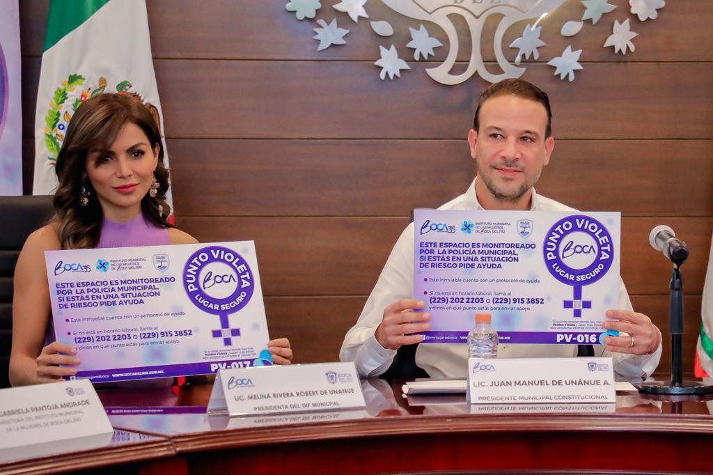 JM_UNANUE's tweet photo. (...) o niñas que se sientan en riesgo.

A partir de este día habilitamos los primeros 23 inmuebles del gobierno municipal, con personal capacitado en los protocolos necesarios, para dar información o atender cualquier tipo de violencia en razón de género. https://t.co/qr8gP8Wl2s