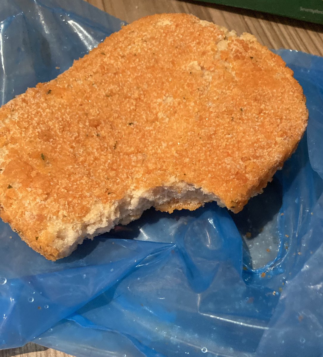 TheRTayl0r's tweet photo. Ummm, @LidlGB, what’s going on with this? 

Just got it out of the freezer and it’s looking like this.

Also, “Plant Based Fingers”? These are some awfully flat and wide fingers. https://t.co/EL7NIyLIvR