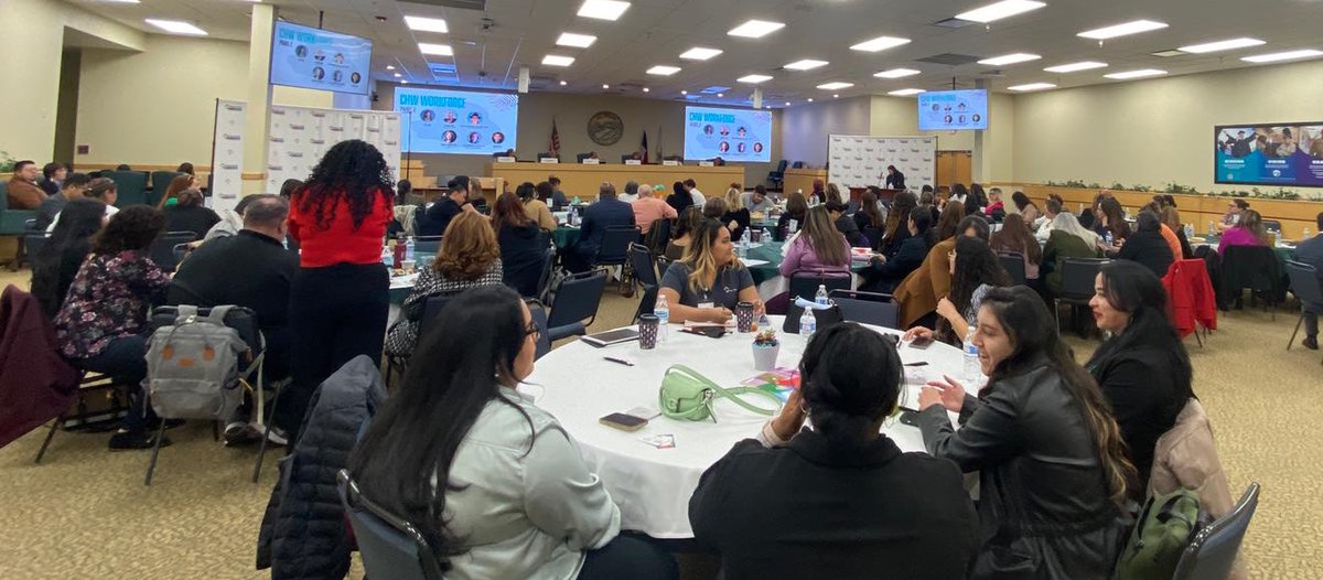 ConsulmexElPaso's tweet photo. El área de #AsuntosComunitarios asistió al evento #PavingThePath organizado por @ProjectVIDAEP, en el cual se revisaron estrategias y programas nacionales de “#CommunityHealthWorkers”, contando con expertos en temas como trabajo social, comunidad fronteriza y fuerza laboral. https://t.co/UOrAj1R9An