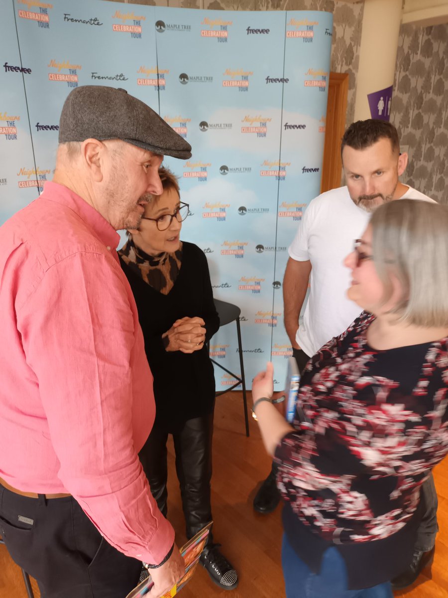 hiller1997's tweet photo. @MarkJoh18601259 @BelWaterfront @LiveInConvo The cast were so lovely and had about.5mins with each set probably longer 3 and 3. Loved every minute. And u had ur own personality photographer who used ur phone to snap away. It was brilliant https://t.co/4PCEvZFVVn