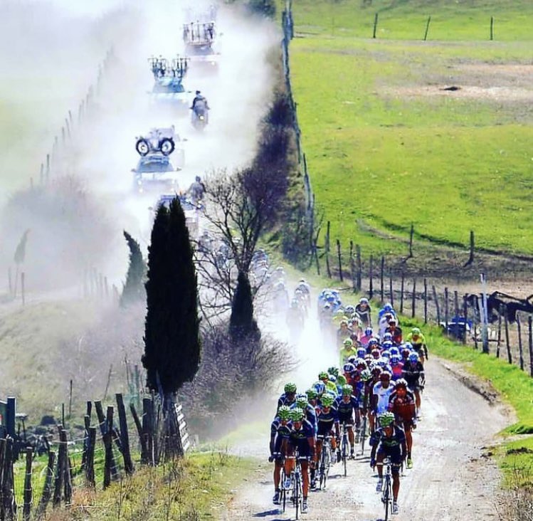 Sabato 4 marzo torna il grande appuntamento con “Strade Bianche” a Siena.
#rcs #stradebianche #eroica #giancarlobrocci #stradebianche #toscana #eroica #cycling #tuscany #leroica #valdorcia #pienza #gravelbike #montalcino #chianti #offroad #landscape #photooftheday #cycling