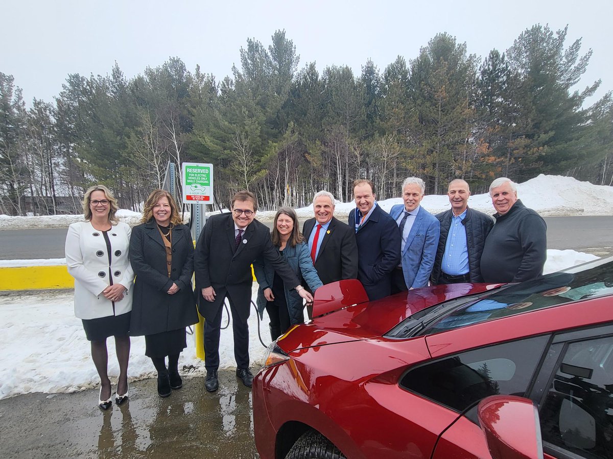 cambriancollege's tweet photo. We officially announced our on-campus EV charging stations, with some help from Canada’s Minister of Natural Resources, @JonathanWNV, @VivianeLapointe @MarcSerreMP @LefebvrePaul Learn more - https://t.co/uAJaxX1XPM 
#EV #CambrianCollege https://t.co/aGuL8M7qr1