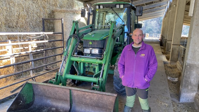 Catinformacio's tweet photo. 🔊 Quan un accident al camp et canvia la vida.

👉🏻 Al podcast "Comarcal 947" parlem amb testimonis afectats per accidents de tractor al món rural. 

👉🏻 Capítol disponible aquí:  https://t.co/d8GZeQzBuw https://t.co/MwLAT34aZA