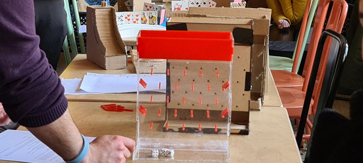 A @villedemalakoff ds l'ancienne Trésorerie de la ville, La <a href="/FondationOrange/">FondationOrange</a> accompagne l'association Les Fabriqueurs et La Tréso dans le dispositif #Fablasolidaire sur le projet "Parcours jeune Fabriqueurs". Pour passer de l'idée à l'objet. #créativité #pertinence #inclusion