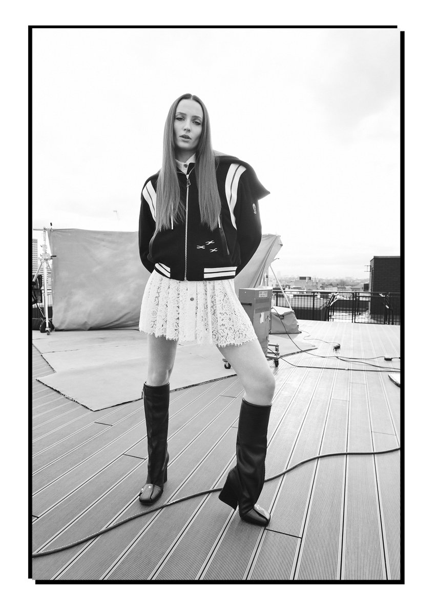 best of sophie turner on Twitter "NEW/OLD ???? Sophie Turner photographed