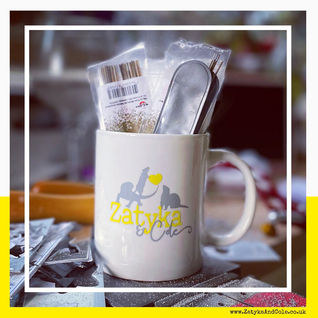 ZatykaC's tweet image. Head over to Instagram and learn all about my brand identity, and why I named my business Zatyka &amp;amp; Cole thanks to #marchmeetthemaker 💛 

#MHHSBD #SmallBusiness #handmade #shopsmall #brandidentity #mmtm