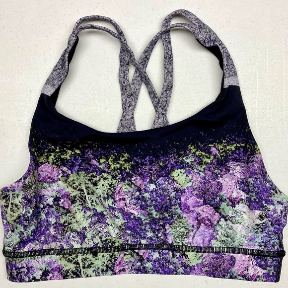 Kodymayknits's tweet photo. So good I had to share! Check out all the items I'm loving on @Poshmarkapp from @BrandiK31325192 #poshmark #fashion #style #shopmycloset #vineyardvines #puma #lululemonathletica: https://t.co/rWa5gk6Oib https://t.co/3AKsZzEHVh