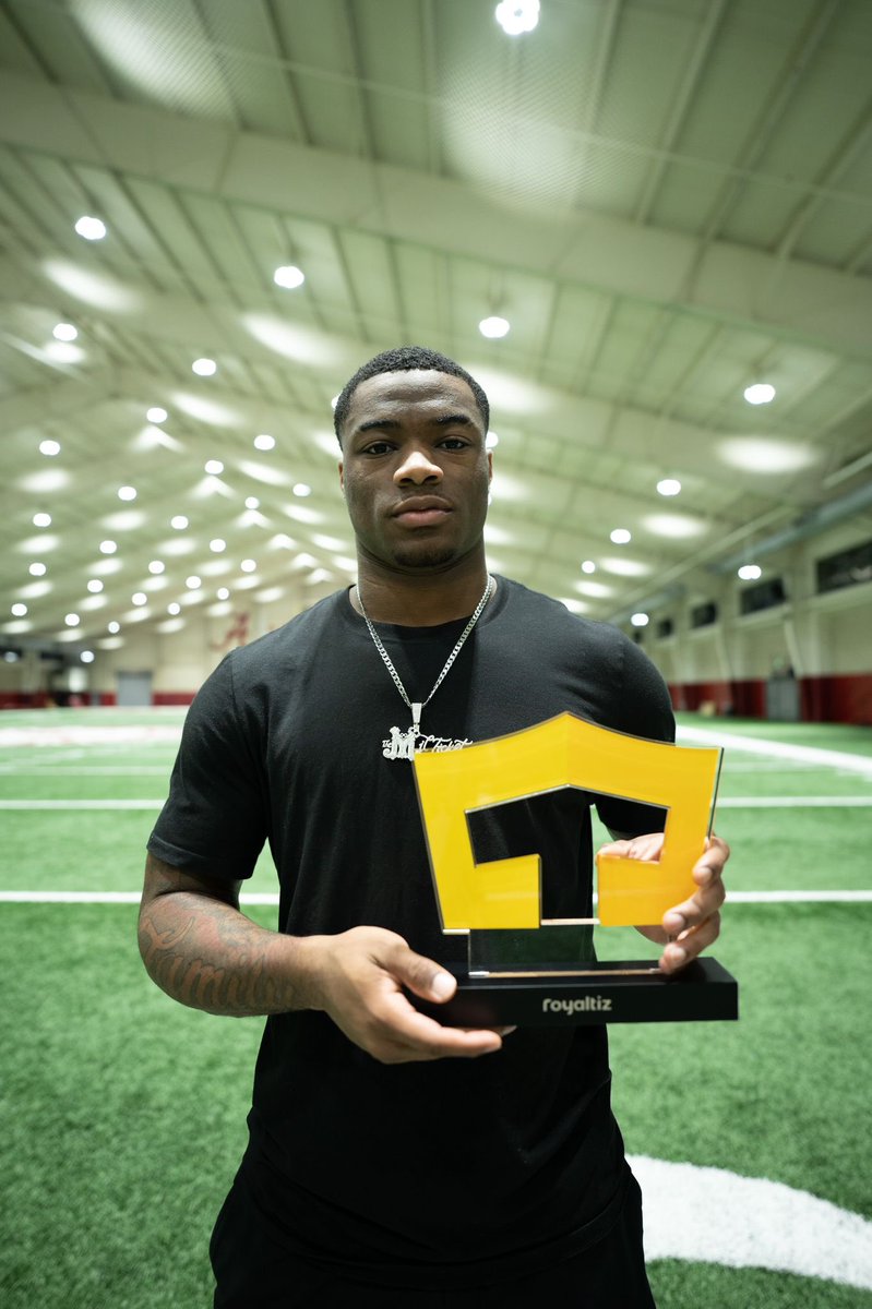 Imagine if you could invest in the next Tom Brady? 🇺🇸🏈

Welcome <a href="/JalenMilroe/">Jalen Milroe</a>, quarterback of the Alabama Univ., NCAA. <a href="/JalenMilroe/">Jalen Milroe</a> is considered as a top rising star in football. 

Intro: 03/03/23. 6PM CET.