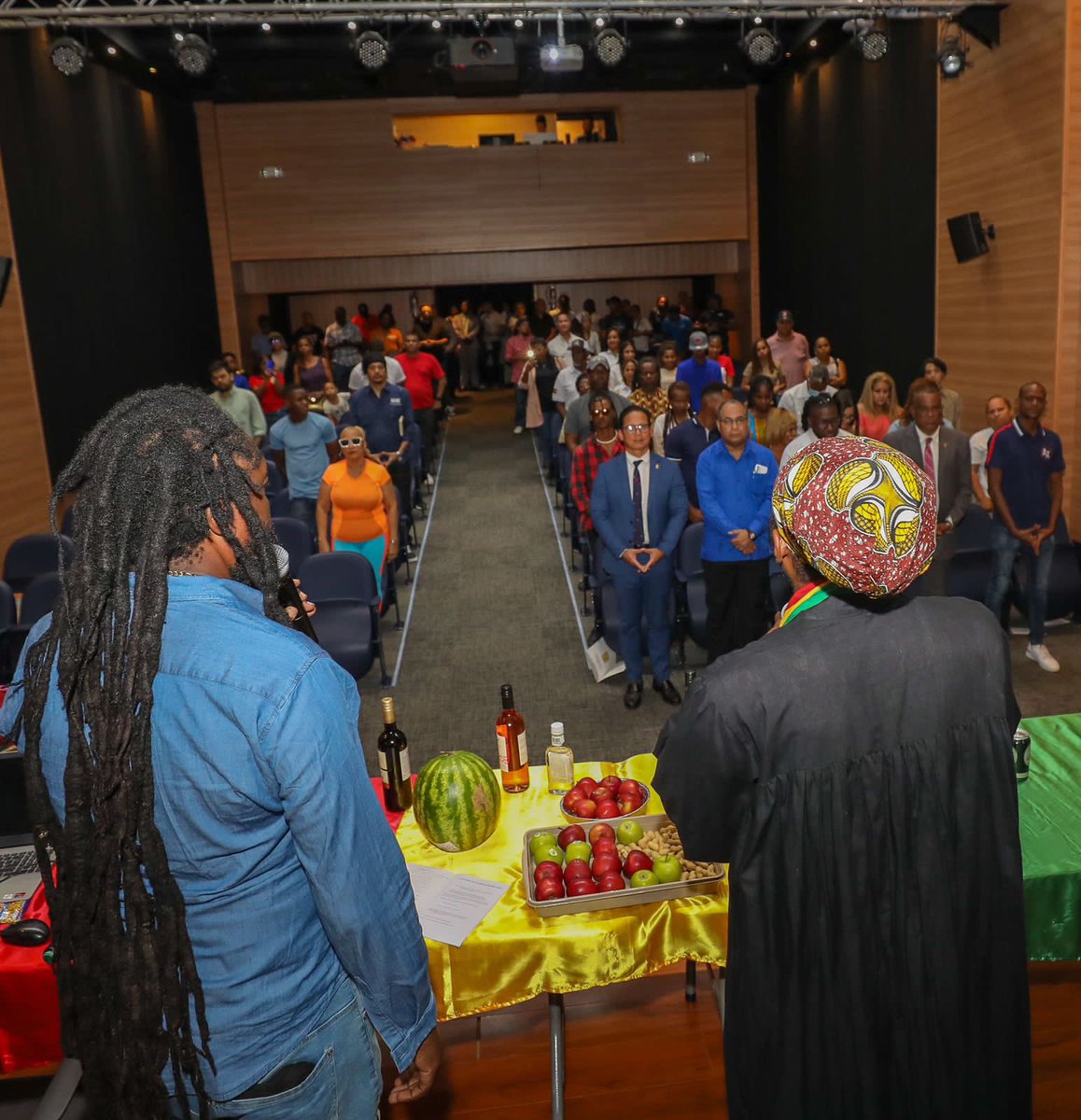Panamaalcaldia's tweet photo. La Dirección de las Etnias de la
Alcaldía de Panamá junto a @jc_calidonia y @arp_rastafari, realizaron un seminario y taller en el marco del Mes del Reggae, donde se dictaron charlas relacionadas a éste género y también se entregaron reconocimientos.

#etnias 
#mesdelreggae https://t.co/94RgkaRox0