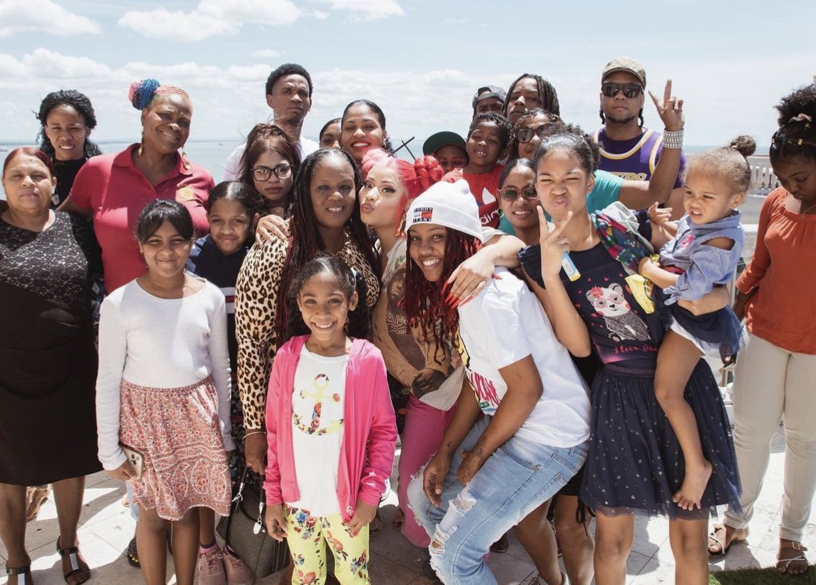 sleezyjamie's tweet image. nicki minaj with her family in trinidad 🥹🇹🇹