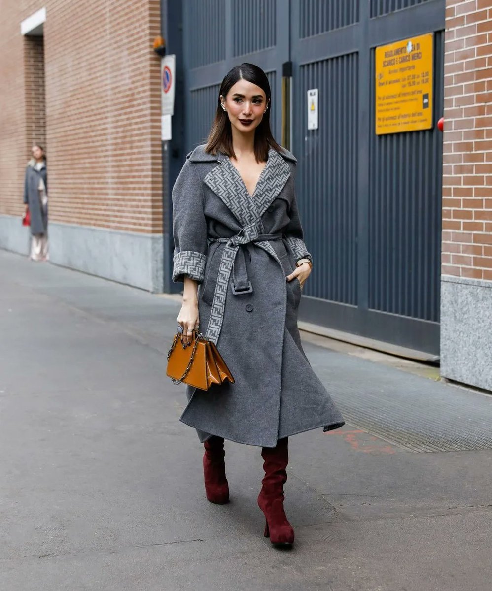 VaziNetwork's tweet photo. Milan keeps giving 👗💄 @iamhearte
Spotted @milanfashionweek 
#milanfashionweek #vazinetworkmedia🔌📸🎥 https://t.co/HucVncRThH