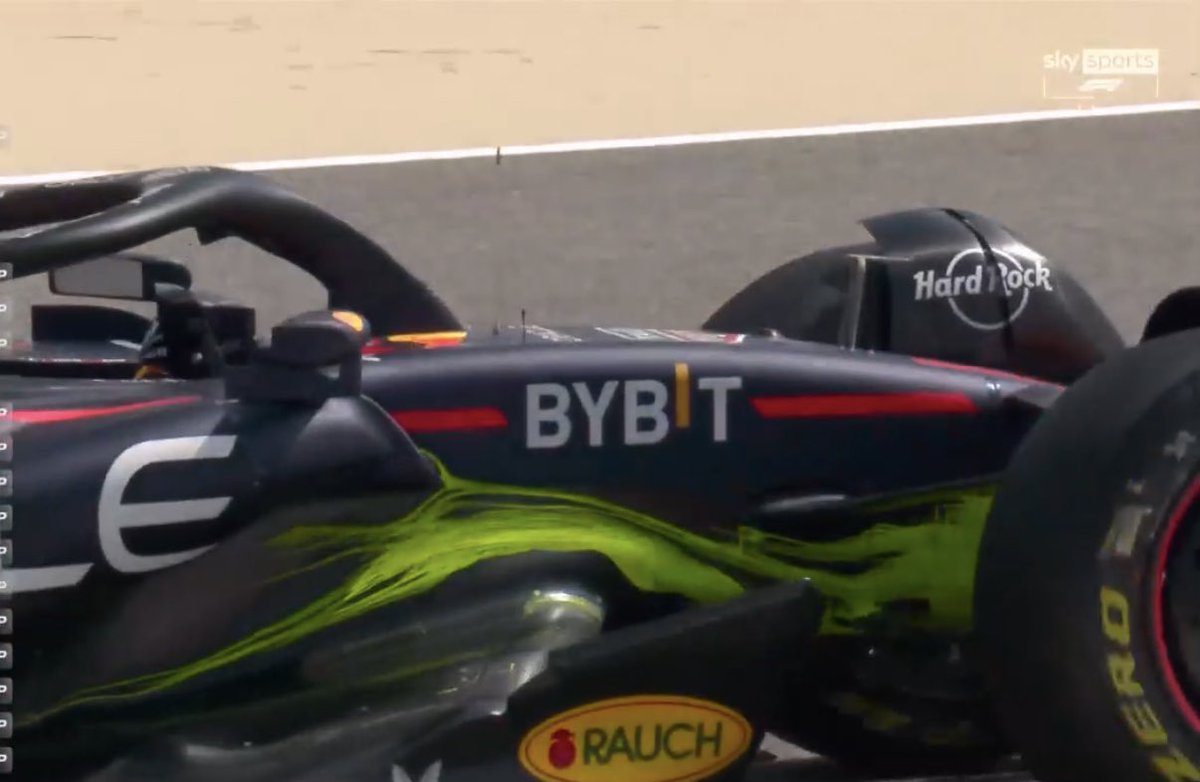 tuformula_1's tweet photo. Así se ve el flujo del aire gracias al FlowViz en el #RB19 y la conclusión es: Adrian Newey es un genio de la aerodinámica 🏎️👀😳🤩 
•
•
•
•
#f1 #formula1 #adriannewey #redbull #aerodinamica #flowviz https://t.co/ZTyt58jxq2