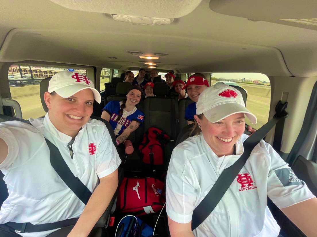 Game day van selfies😝 excited to play in 85 degree weather☀️ #StripeStandard #Team40