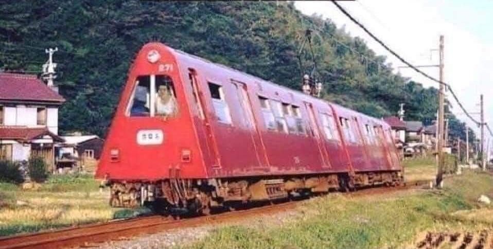 Ross_co_Jones  tweet media