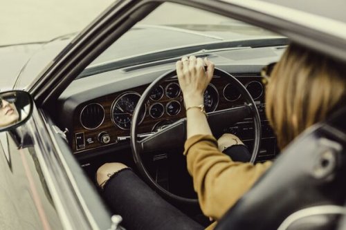 Non prise en compte dans les tests de sécurité : les femmes ont 73% plus de risques d'être blessées dans un accident de voiture limportante.fr/instagram-news…