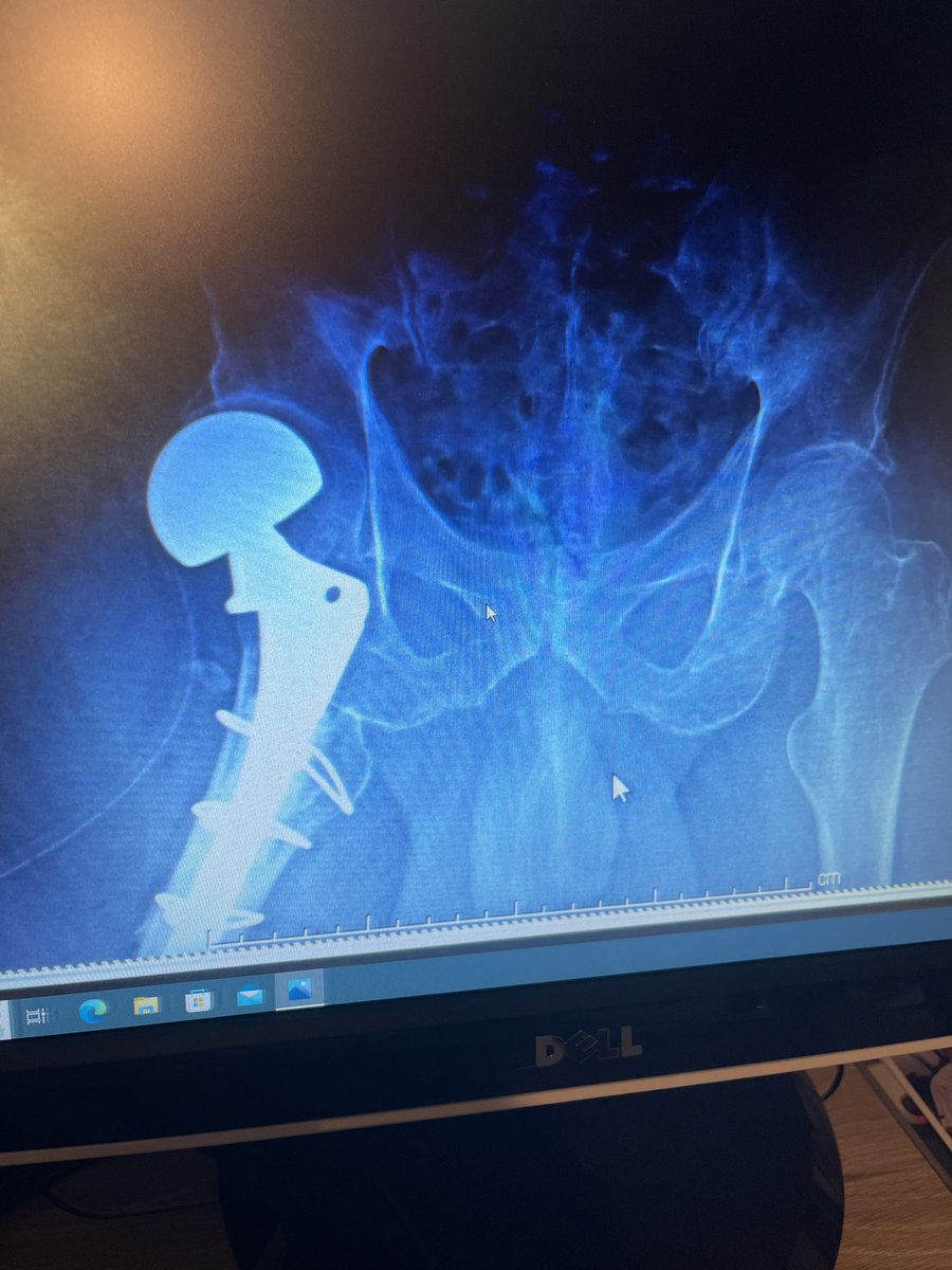 Very General Orthopaedist tweet media