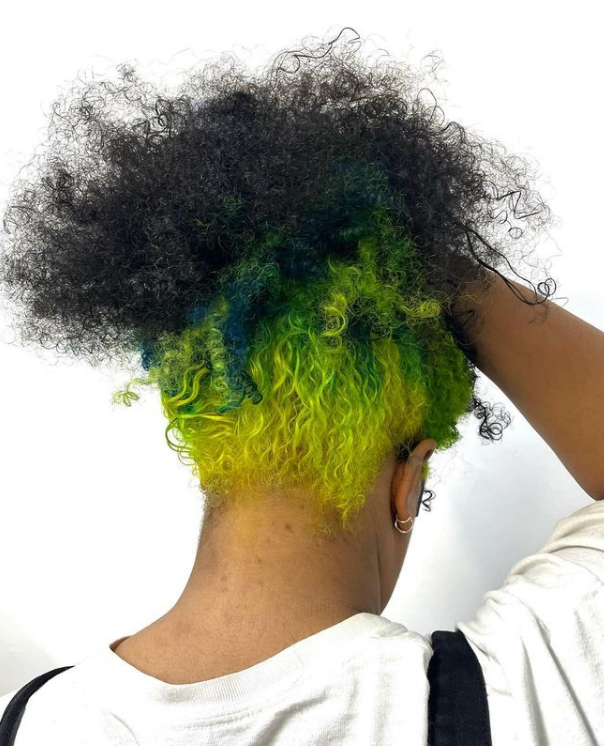 manicpanic_uk's tweet photo. Neon curls never looked better 🟡🟢

@wundercuthair gave this client some surprise pops of colour using Shocking Blue, Electric Lizard and a favourite, Electric Banana 🍌

#manicpanicpro #manicpanicprofessional #MPUK #UV #uvhair #collection #haircollection #manicpanicuk https://t.co/b64adbDzw4