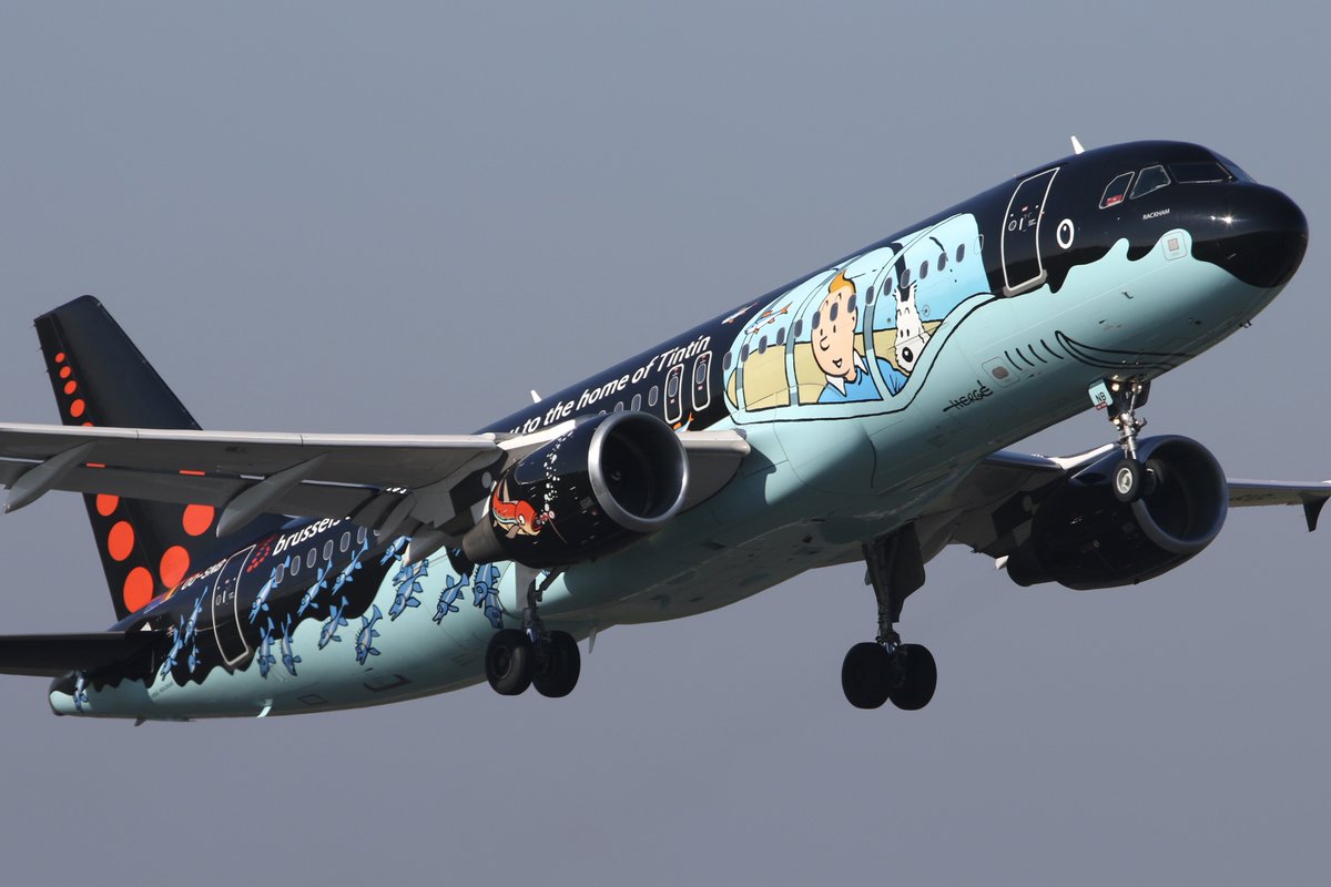 ivanconinx's tweet photo. Still one of my favourite @FlyingBrussels Belgian Icons is Airbus A320-214 OO-SNB which is depicted here during takeoff from RWY 07R at @FlyingBrussels this morning, bound for Nice as flight SN3617 BRU-NCE 🇧🇪🛫🛬🇫🇷 #brusselsairlines #brusselsairport #avgeek #snrackham #tintin https://t.co/EFyI43sIbl