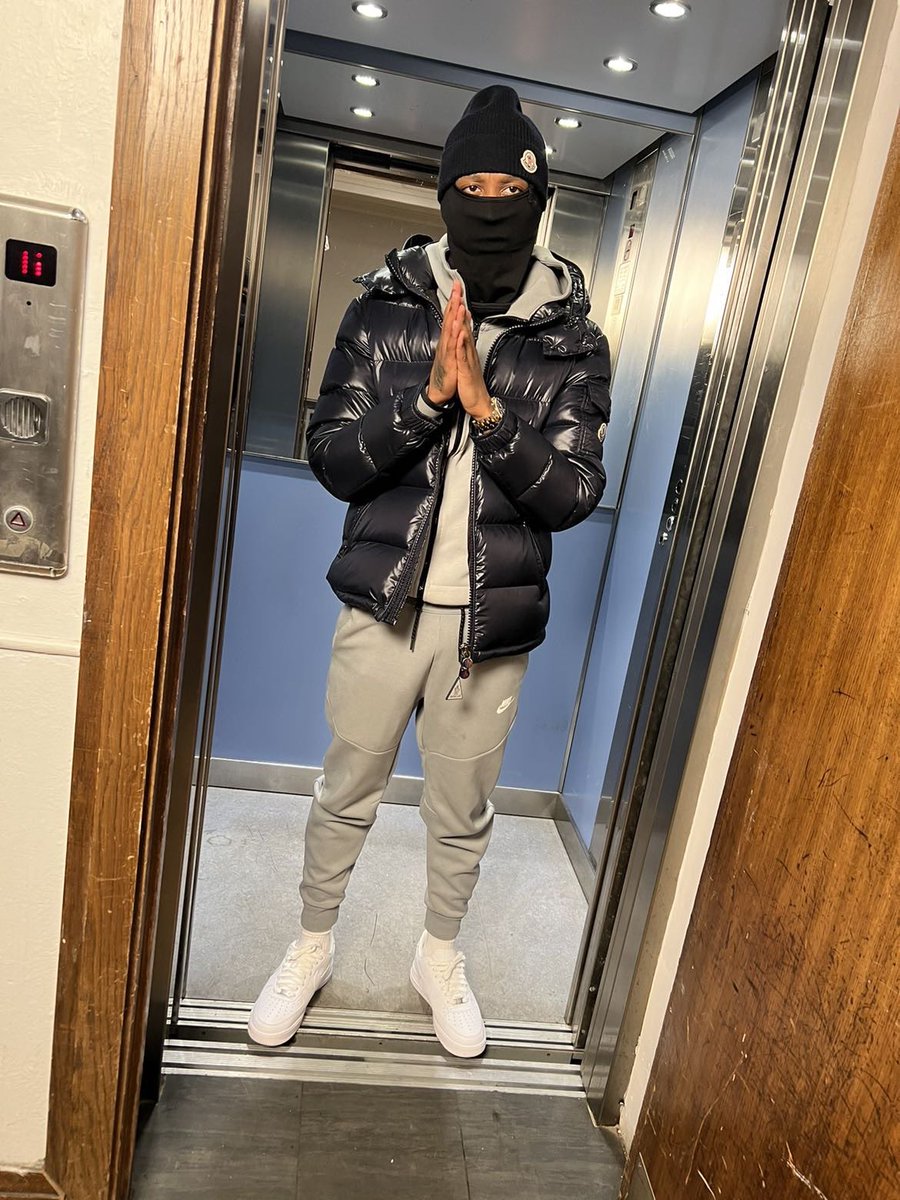 ZeeTeeTF's tweet photo. Outsides wet play get fill up with rain ☔️ https://t.co/wVw6snN1YC