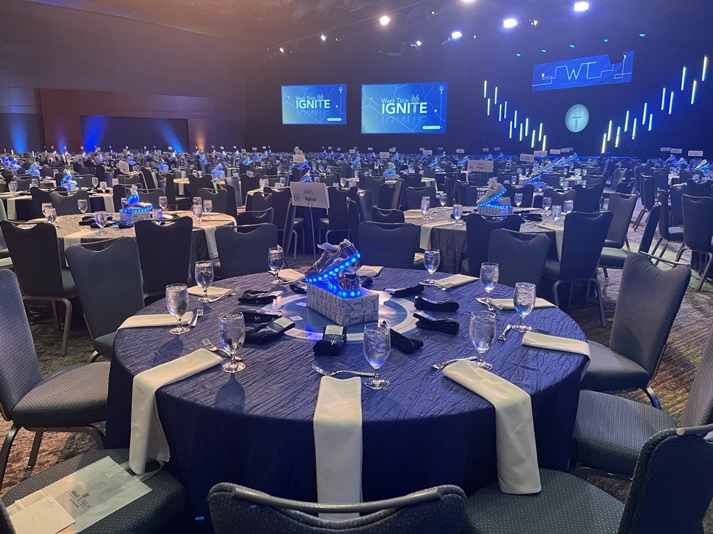 waketechcc's tweet image. Welcome to #WakeTechIGNITE!

At #WakeTech, we&apos;re your community&apos;s college serving more than 70,000 adults annually, with seven campuses, two training centers, multiple community sites &amp;amp; a comprehensive array of online learning options.

Enjoy the show!

➡️ bit.ly/30MIaFy