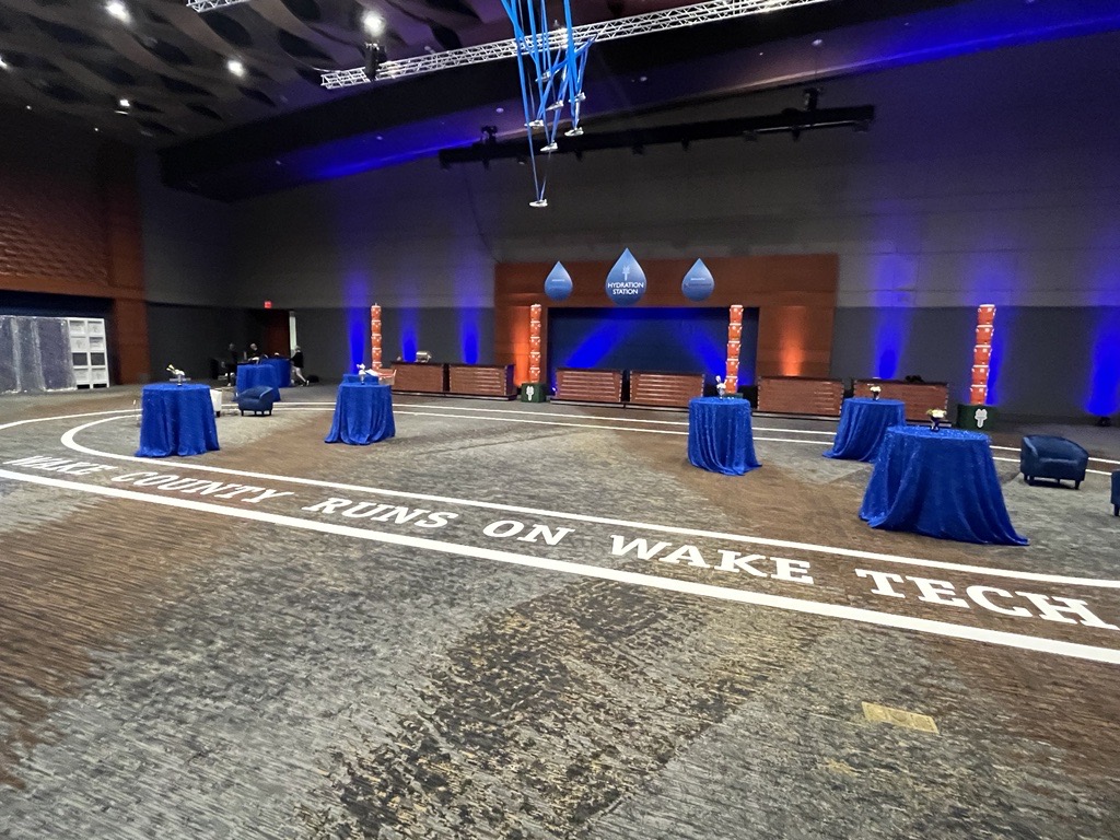 waketechcc's tweet image. Welcome to #WakeTechIGNITE!

At #WakeTech, we&apos;re your community&apos;s college serving more than 70,000 adults annually, with seven campuses, two training centers, multiple community sites &amp;amp; a comprehensive array of online learning options.

Enjoy the show!

➡️ bit.ly/30MIaFy