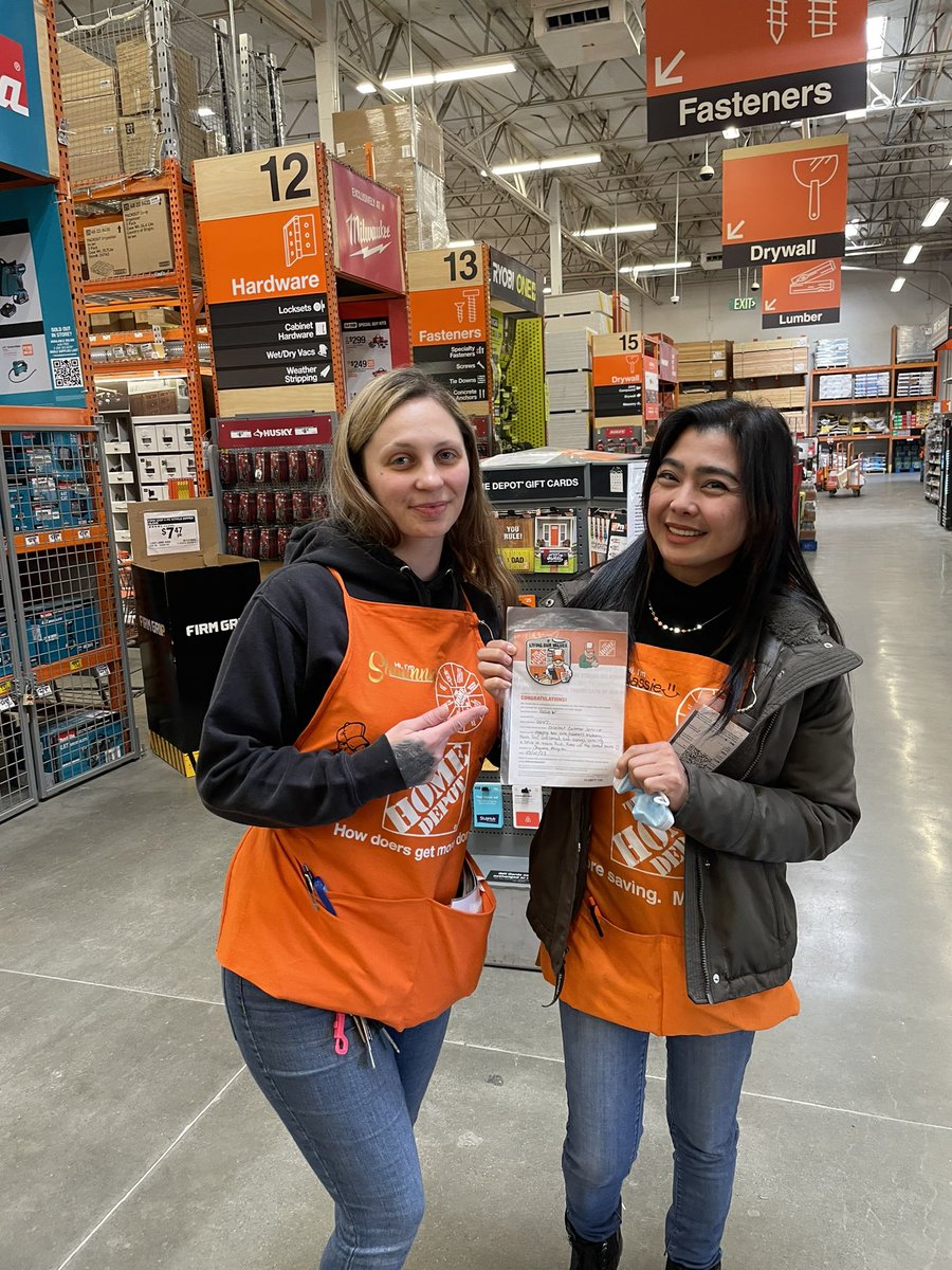 melissa tomatis tweet media