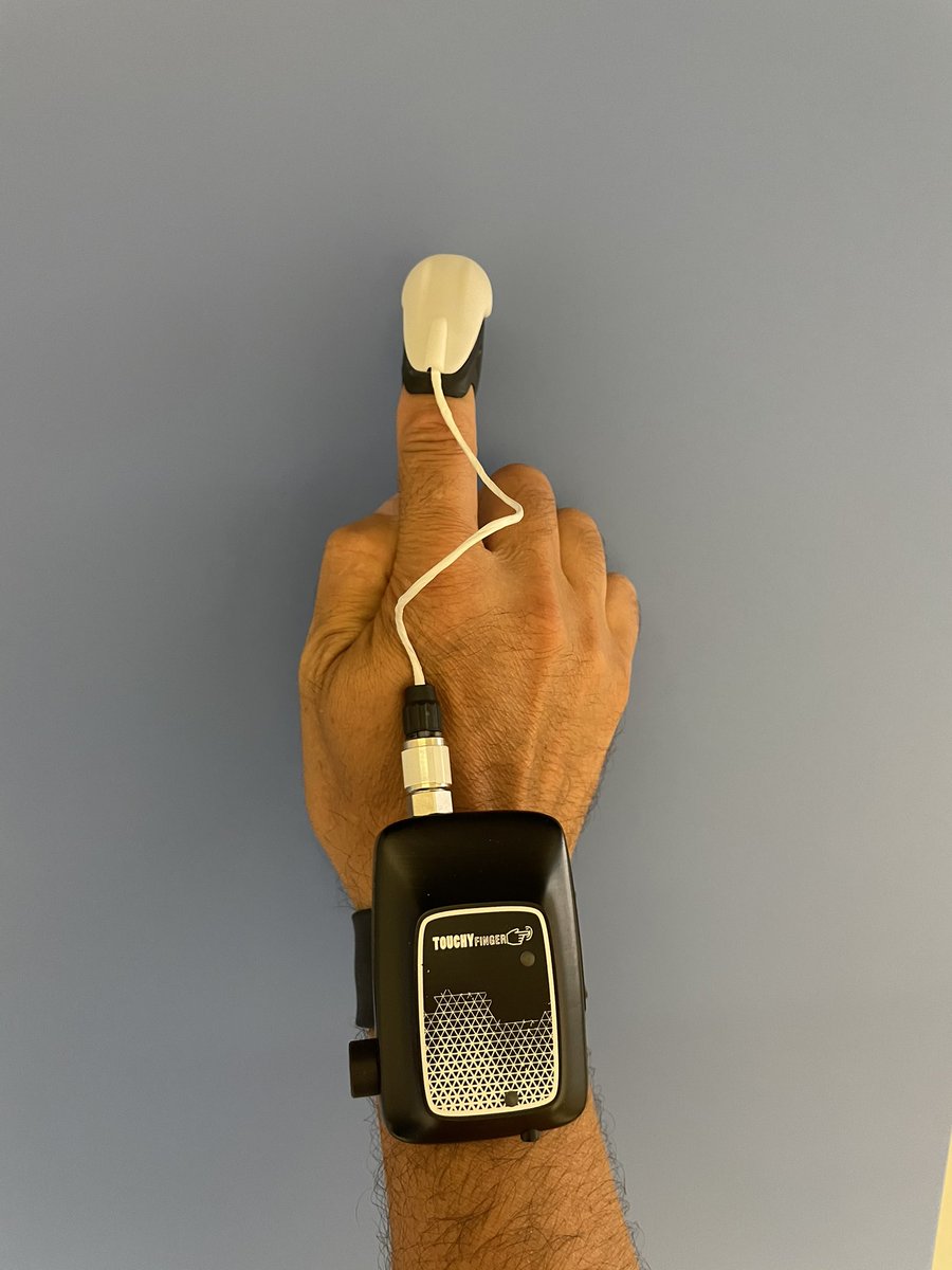 RobertoVargiolu's tweet photo. #1Chercheur1manip L’innovation #TouchyFinger @CentraleLyon a passionné le public 👍 Une très belle initiative du @palaisdecouvert pour faire découvrir les travaux de recherche des labos ! Je recommande vivement 👍👍👍 Merci au @palaisdecouvert pour l’invitation ! https://t.co/JYP2Ad5lUY