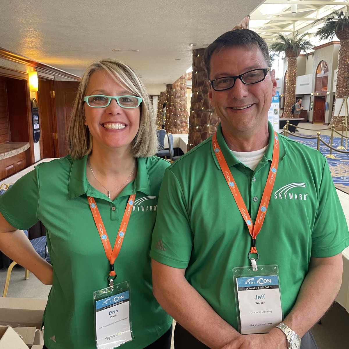 Hey, attendees! Missing your glasses? Stop by the registration table to claim them! 👓

#SkywardiCon2023