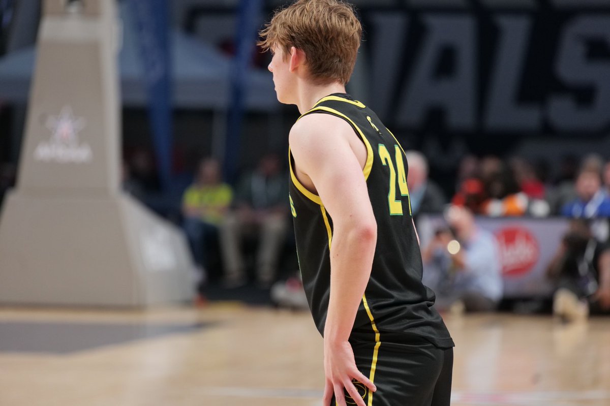 mtnbrookhoops's tweet image. Halftime:

Spartans lead Paul Bryant, 22-16