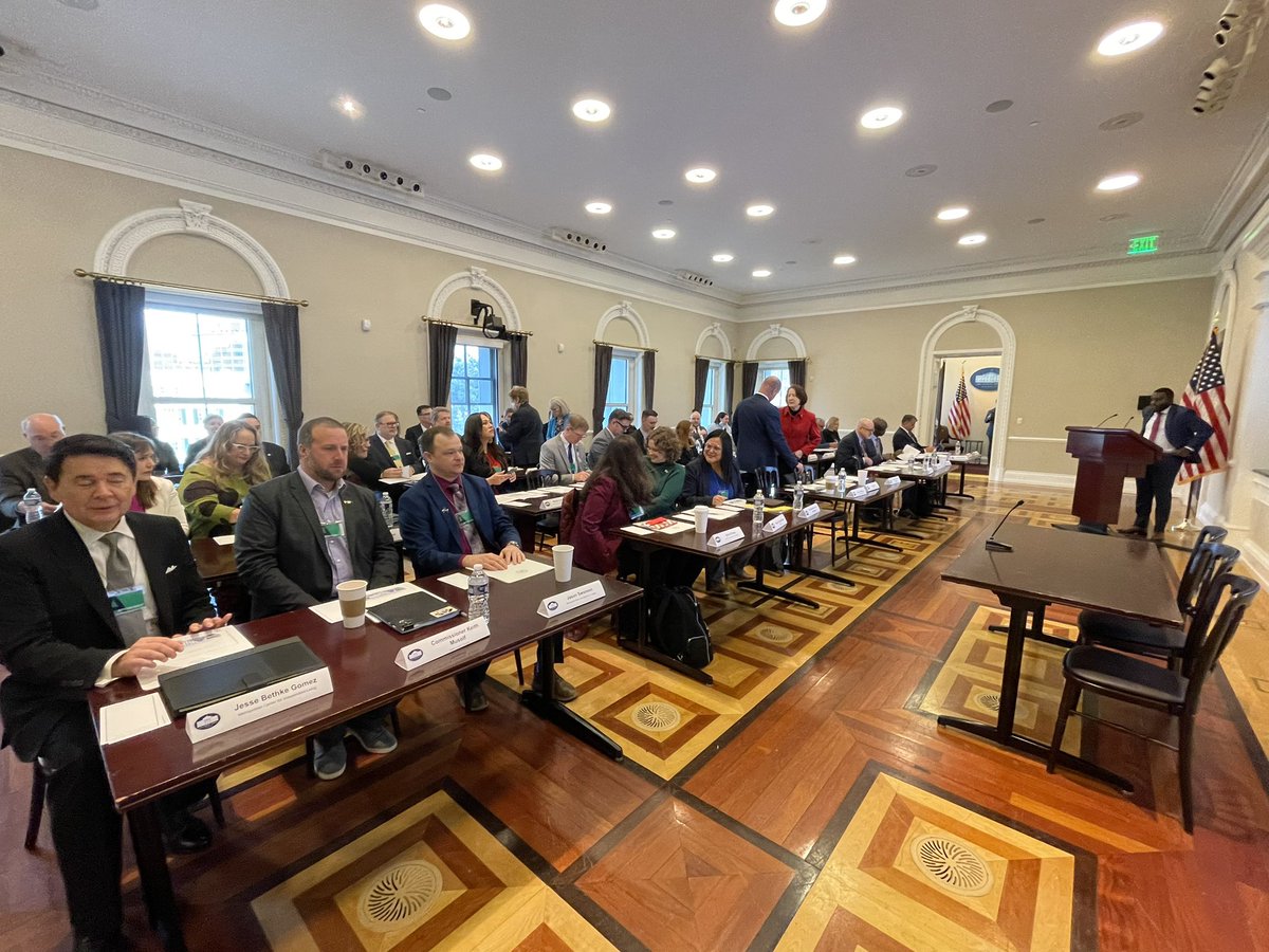 spanojake's tweet photo. Whirlwind day I’m DC w/many MN’s on behalf of my neighbors in @stlouispark! Stealing great ideas for ways to use fed $. Hand delivered a copy of our RAISE grant application for Cedar and Louisiana but they wouldn’t hand me a check on the spot…? 🤷🏻 #saveastamp https://t.co/oFuHcCKZpU